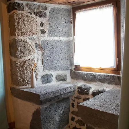 L'abri Du Berger Holiday home Olby